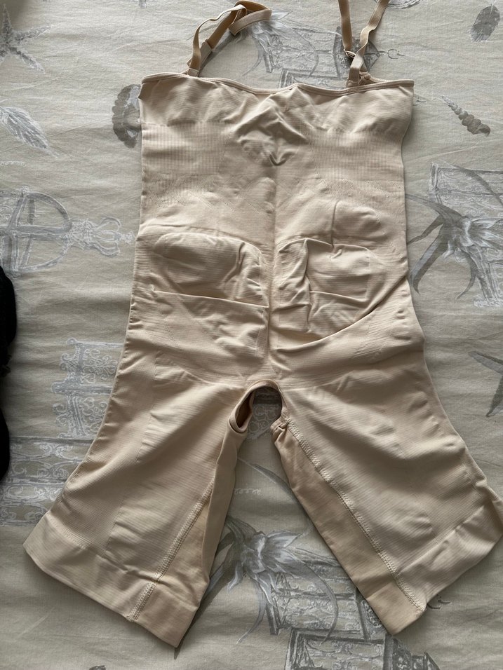 Bej Parlak Hemşire Korsesi Midi Boy - Görsel 3