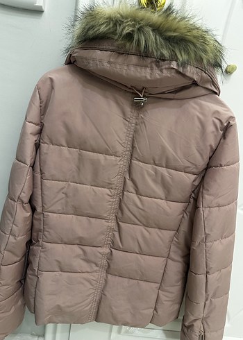 BershkaKürklü Bej Mini Kadın Kışlık Mont - Görsel 3