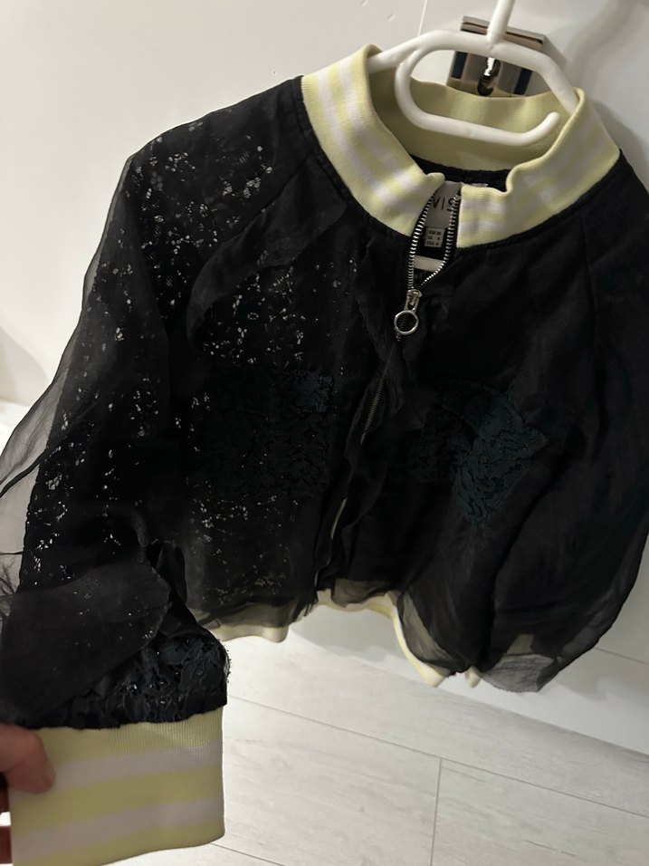 Twist Siyah Dantel Detaylı  Mini Ceket - Görsel 2