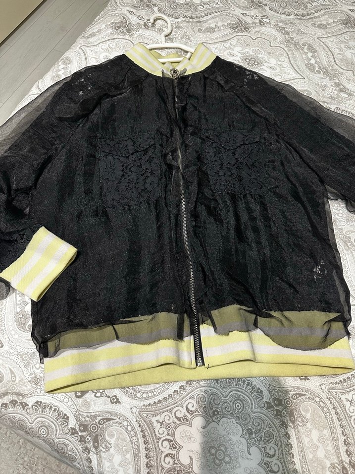 Twist Siyah Dantel Detaylı  Mini Ceket - Görsel 4