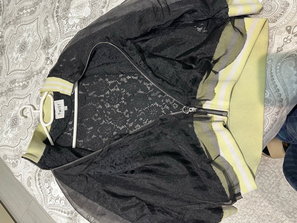 Twist Siyah Dantel Detaylı  Mini Ceket - Görsel 5