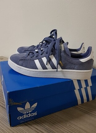 Adidas campus