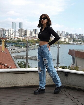 Urban wide leg jean