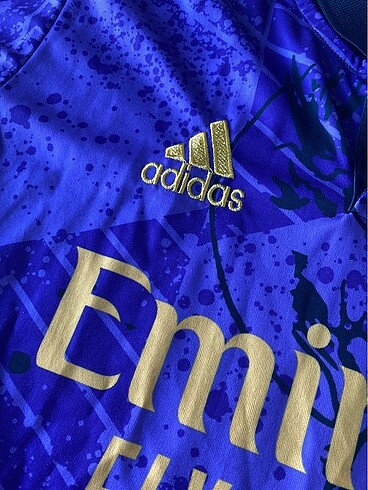 Adidas Real Madrid Forma ( M Beden )