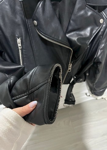 l Beden siyah Renk Zara Siyah Deri Biker Ceket