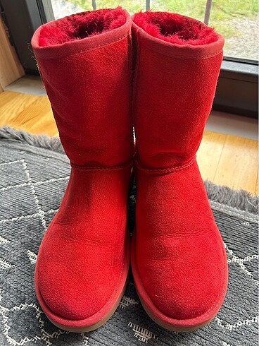 Kırmızı UGG
