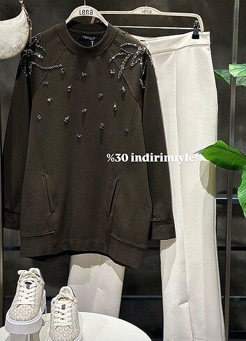 Venove sweatshirt bedenleri mevcuttur