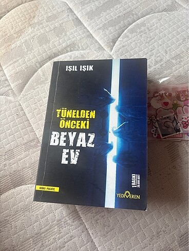 Tünelden önceki beyaz ev
