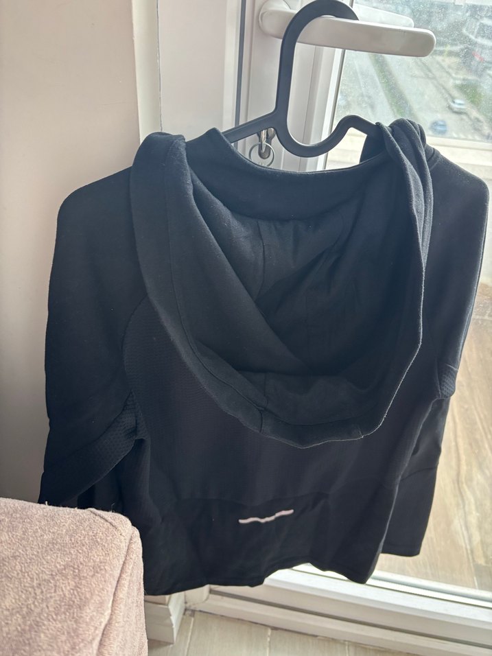 Siyah Fermuarlı Kadın Spor Ceket - Görsel 2