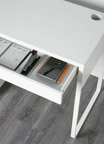 Beden IKEA MICKE İki Çekmeceli Çalışma Masası