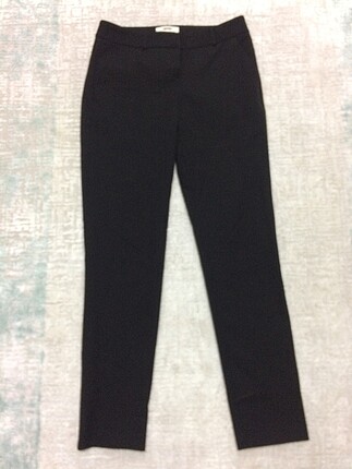 Koton marka siyah kumaş pantolon kumaşı kalitelidir
