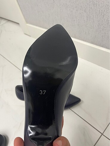 37 Beden Lacivert topuklu ayakkabı