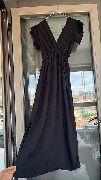 36 Beden siyah Renk Yanları yırtmaçlı siyah elbise
