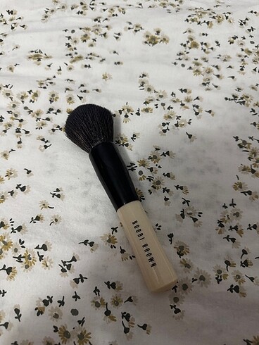 Beden Bobbi Brown Bronzer Fırçası