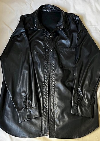 Düğmeli Siyah Parlak Deri Kadın Ceket - Görsel 4