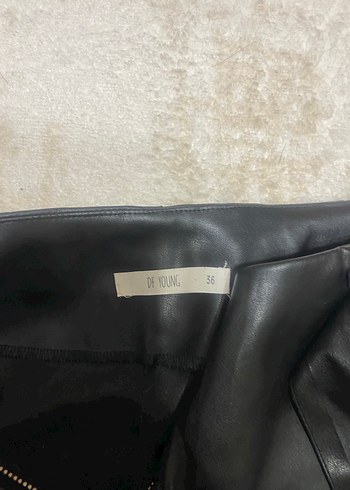 Deri Kemerli Siyah Midi Pantolon - Görsel 3