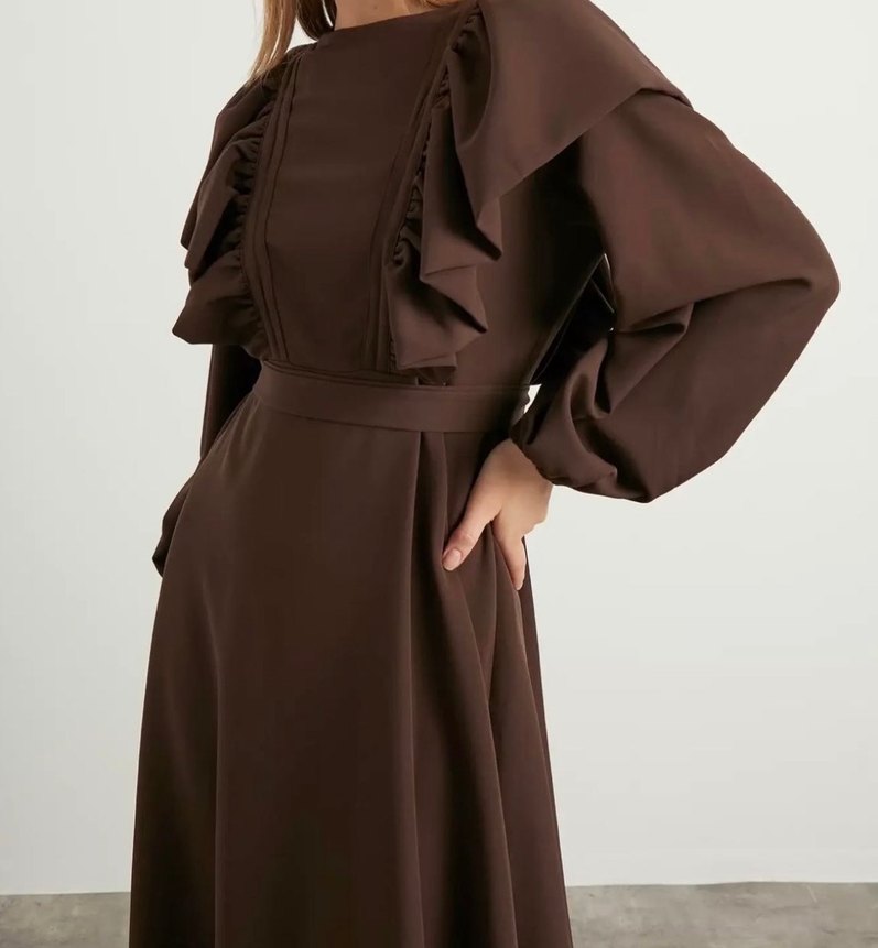 Birgül Bektaş Kahverengi Elbise - Görsel 2