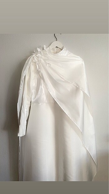 Nikah Elbisesi (house of zarif)