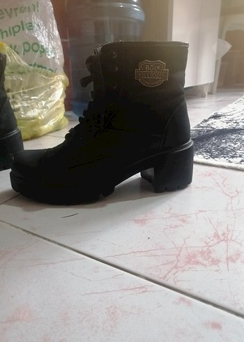 Siyah Tokalı Blok Topuklu Kadın Bot - Görsel 7