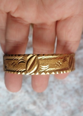 Altın Renkli Tokalı Kadın Bileklik Seti - Görsel 3