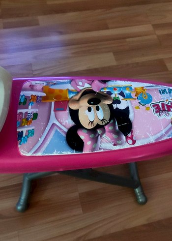 Pembe Minnie Figürlü Bebek ütü masa as i ve ütüsü