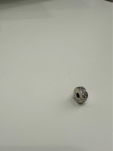 Beden Pandora Clips Charm