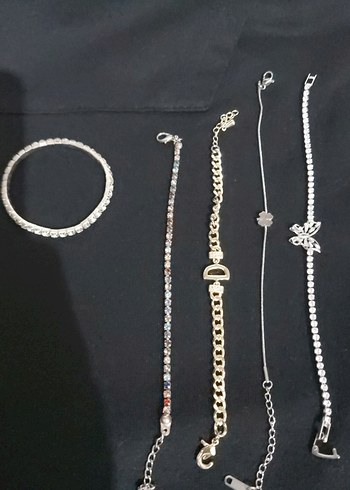 Zincir Detaylı Minimalist Kadın Bileklik