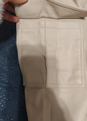 Bej Kadın Kemerli Rahat Kesim Pantolon - Görsel 2