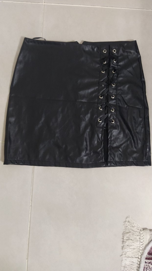 Siyah Yüksek Bel Yırtmaçlı Deri Mini Etek - Görsel 2