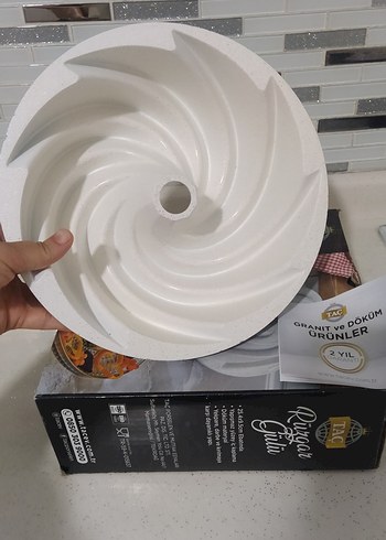 TAC Rizgat Döküm Kek Kalıbı Beyaz-Gri - Görsel 3