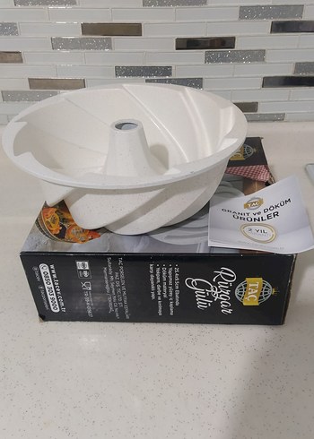 TAC Rizgat Döküm Kek Kalıbı Beyaz-Gri - Görsel 2