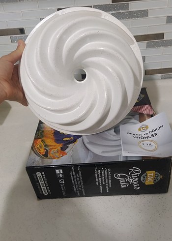 TAC Rizgat Döküm Kek Kalıbı Beyaz-Gri - Görsel 4