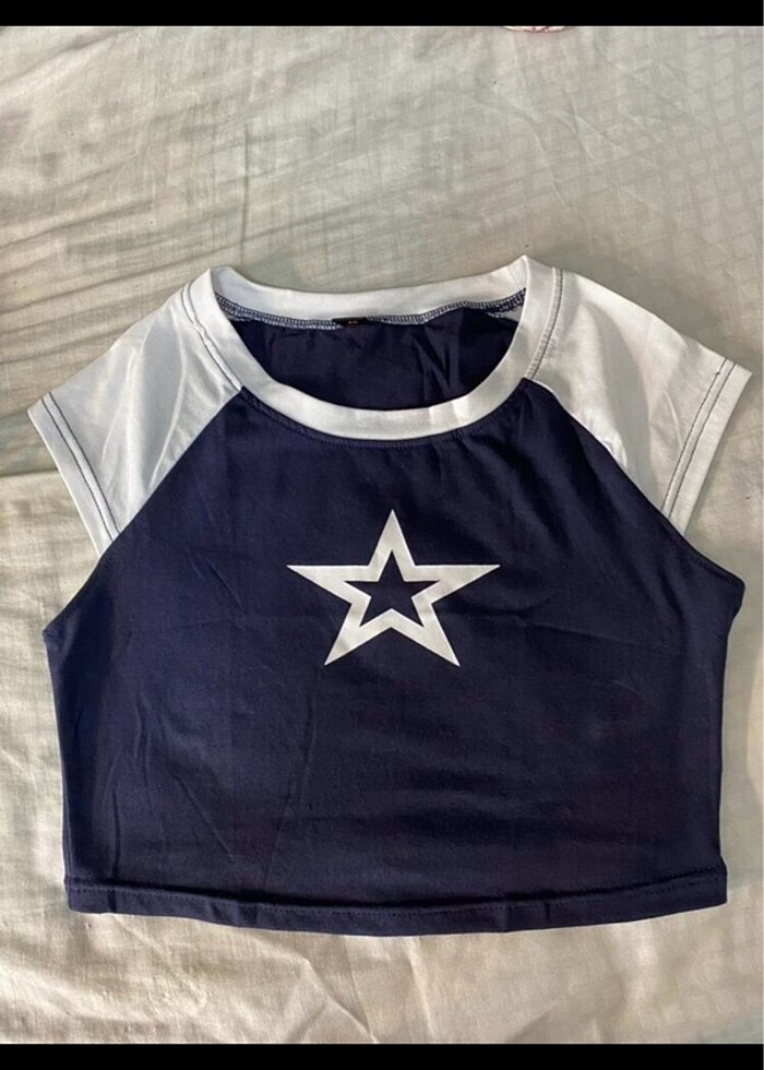 yıldızlı lacivert beyaz crop bluz - Görsel 3