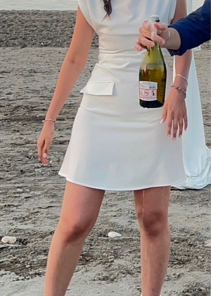 beyaz drapeli elbise - Görsel 3