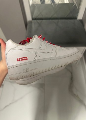 Nike Air Force 1 Supreme Beyaz Sneaker
