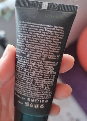Farmasi Stay matte fondöten 4 numara 1 kere kullanıldı