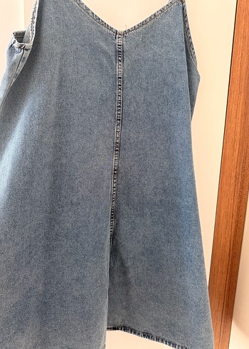 V Yaka Düğmeli Midi Kot Elbise - Görsel 3