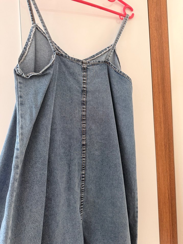 V Yaka Düğmeli Midi Kot Elbise - Görsel 4