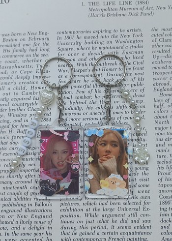 blackpink rose charm anahtarlık