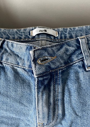 Nakışlı Bohem Mavi Mini Kot Şort - Görsel 3