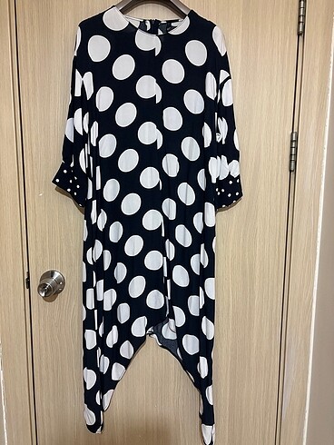Zara puantiye desen elbise