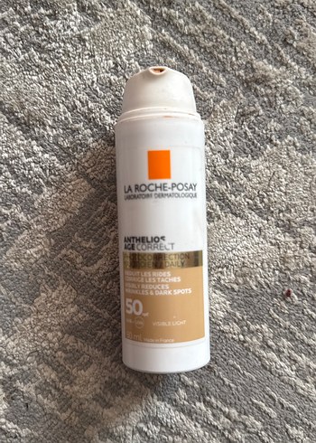 La Roche-Posay Anthelios Yaşlanma Karşıtı Güneş Kremi SPF 50 - Görsel 3