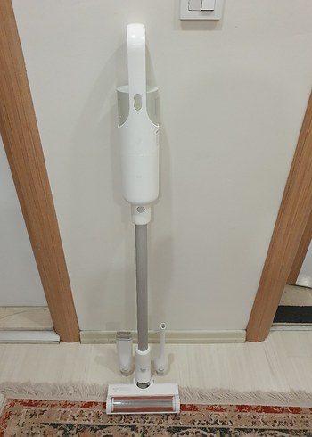 XİAOMİ ŞARJLI DİK SÜPÜRGE SORUNSUZDUR