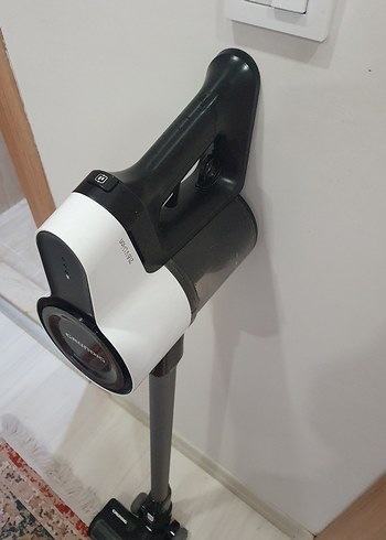Beden Grundig Beyaz Kablosuz ŞARJLI Dikey Süpürge