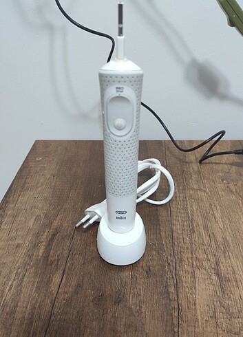 ORAL-B ŞARJLI DİL FIRÇASI SORUNSUZ 