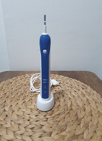 ORAL-B ŞARJLI DİŞ FIRÇASI SORUNSUZ 