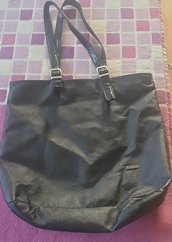 Siyah Deri Tokalı Kadın Çanta