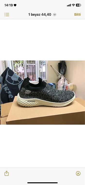 SKECHERS