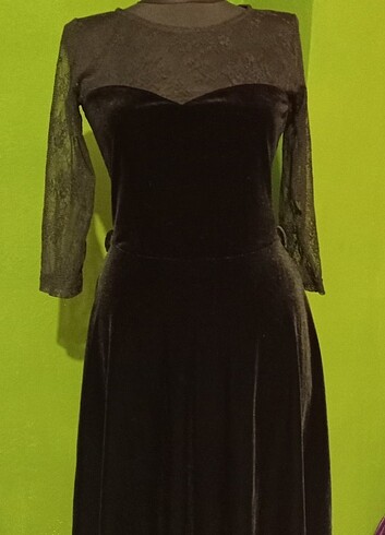 Zara Siyah Kadife Elbise 