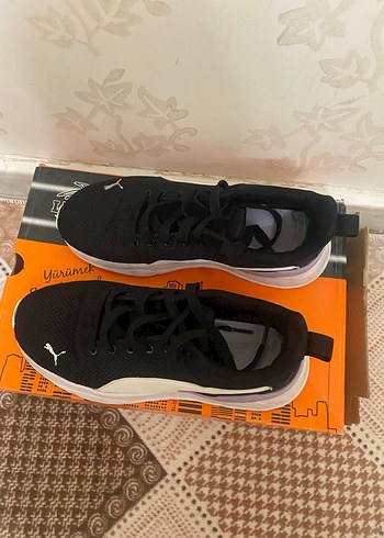 Puma Siyah Kadın Spor Ayakkabı Velcro Detaylı